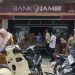 Viiraall Ratusan Nasabah Geruduk Bank Jambi Saldo Rekening Hilang  ini pesan Direktur Utama