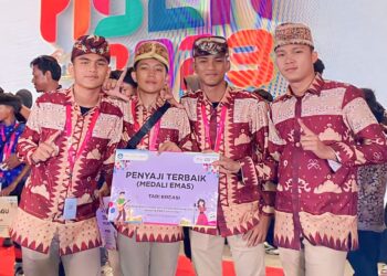 Siswa SMPN I Sukadana Menyabet Medali Emas Dalam Lomba Tari Kreasi Tungkat Nasional