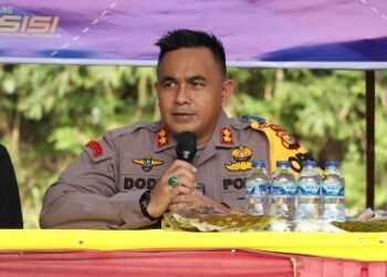 Kapolres Inhu Pimpin Jumat Curhat dan Bezuk Korban Lakalantas di Talang Jerinjing