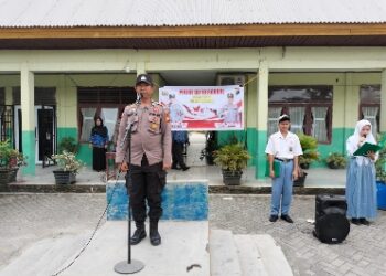 Police Goes To School, Panit Binmas Berikan Sosialisasi Tentang Kenakalan Remaja di SMA Negeri 3 Tualang Kp.Ps. Timur