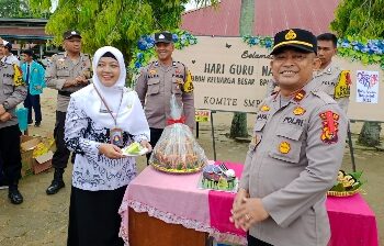 HGN ke-78, Kapolsek Lirik Sambangi SMPN 1 Lirik dan Ponpes Nur Alif