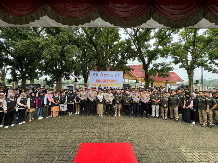 Kapolres Kuansing Hadiri Apel Siaga dan Patroli Pengawasan di Masa Tenang Pemilu 2024 Kabupaten Kuansing