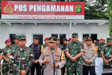 Kapolri dan Panglima TNI Laksanakan Pengecekan Keamanan Pemungutan Suara di TPS