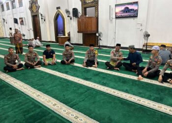 Jumat Curhat Sat Samapta Polres Kuansing di Mesjid Agung Teluk Kuantan, Hadirkan Kesan Aman dan Nyaman bagi Masyarakat