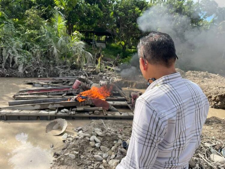 Penindakan PETI oleh Sat Reskrim Polres Kuansing di Jalan Tawakal Sungai Jering