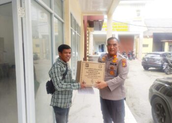 Kapolresta Berbagi Paket Lebaran Untuk Wartawan Melalui Kasi Humas