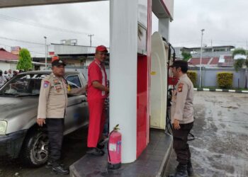 Polsek Kuantan Tengah Giat Patroli Ke SPBU Sungai Jering untuk Antisipasi Praktik Kecurangan Pengisian BBM