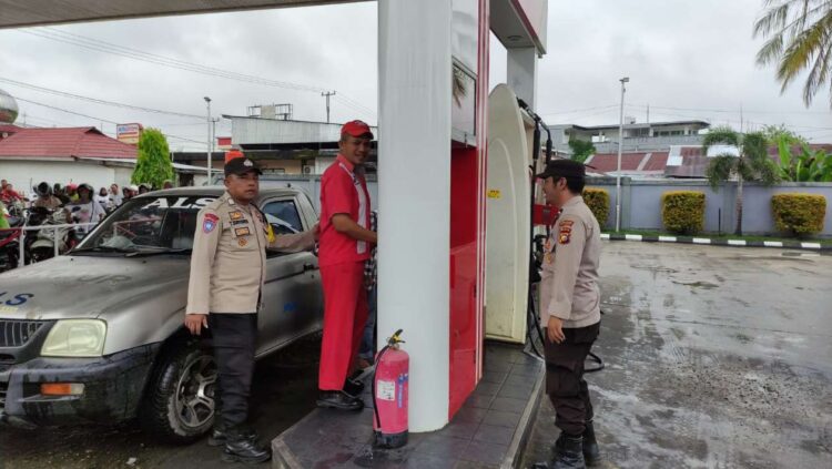 Polsek Kuantan Tengah Giat Patroli Ke SPBU Sungai Jering untuk Antisipasi Praktik Kecurangan Pengisian BBM