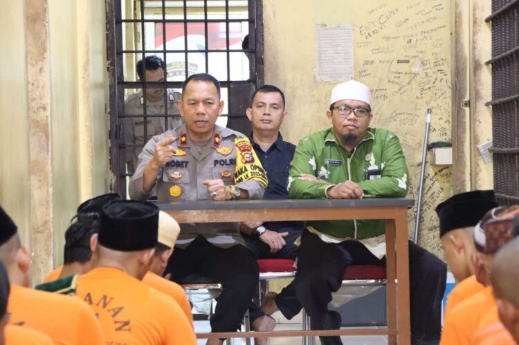 Warga Tahanan Polres Kuansing Antusias Ikuti Kegiatan Pesantren Kilat dan Tadarus Qur’an