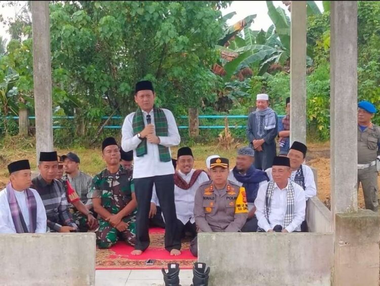 Didampingi Kapolres Kampar, Pj Bupati Kampar Lepas Ziarah Kubur