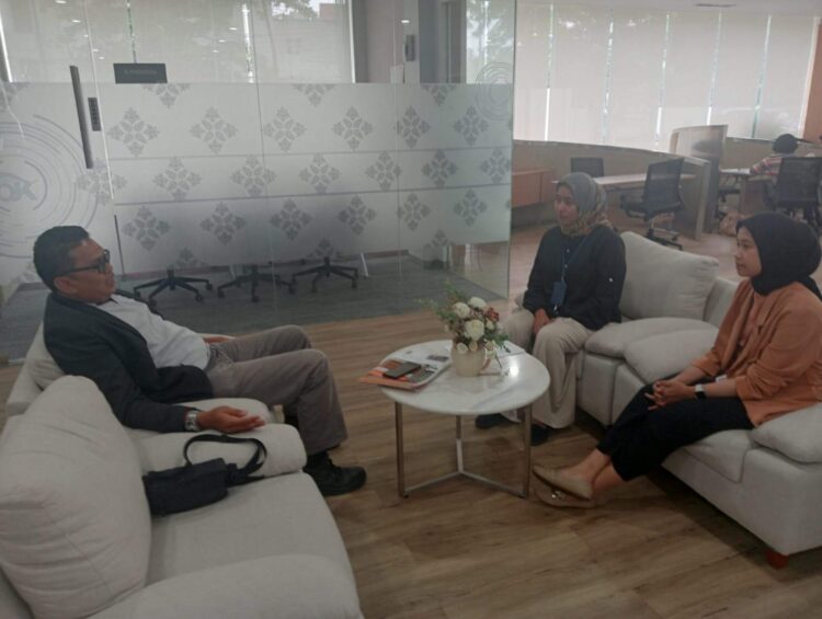 Viirraaallll Motor Sudah Ditarik Leasing PT BAF Tapi Debitur Masih ditagih,Larshen Yunus Sambangi Kantor OJK Riau