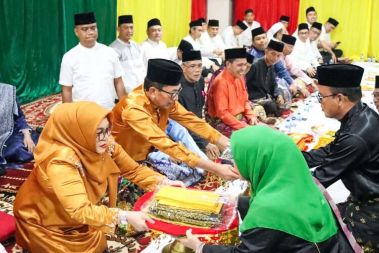 Prosesi Peminangan, LAMR Bakal Tabalkan Gelar Adat kepada Kajati Riau