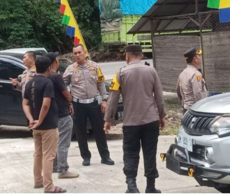Pengecekan Pos Pelayanan Operasi Ketupat Lancang Kuning 2024 oleh Kapolres Kuansing