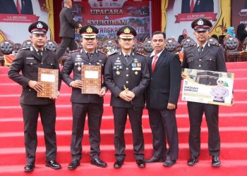 Kapolsek Mandau Beserta Tiga Personelnya Raih Penghargaan Dari Kapolres Bengkalis