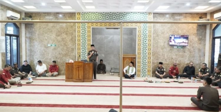 Segenap Keluarga Kejati Riau Ikuti Peringatan Maulid Nabi 1446 H