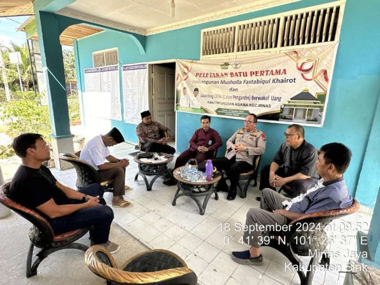 Cooling System Pilkada Damai, Polsek Minas Sambangi Penyuluh Agama KUA Minas