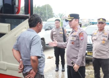 Kapolres Pelalawan Sosialisasikan Tagline “Mudik Aman Keluarga Nyaman” dan Hotline 110