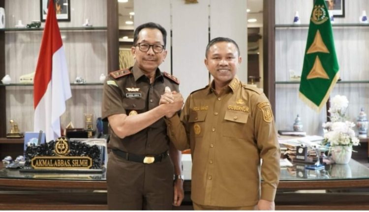 Kajati Riau Menerima Kunjungan Silaturahmi Gubernur Riau