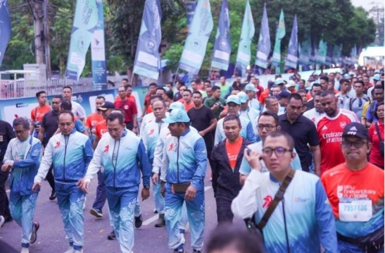 Kapolri Kapolda dan Gubernur Riau Tampak Antusias Ikuti Riau Bhayangkara Run 2025