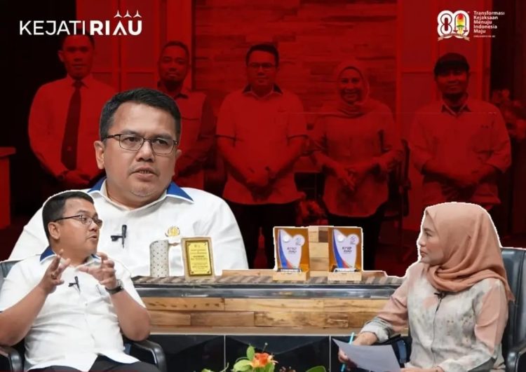 Asintel Kejati Riau Sebagai Narasumber di Program Jaksa Menjawab