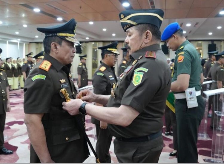 Jaksa Agung ST Burhanuddin Secara Resmi Lantik Sutikno Sebagai Kajati Riau ini pesan Kajagung