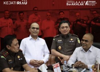 Kajati Sutikno SH MH Silahturahmi Bersama Unsur Forkopimda dan Langsung Berkunjung ke Kantor DPRD Provinsi Riau