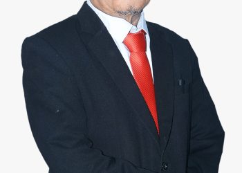 TOKOH MASYARAKAT EKSTRANSMIGRASI KEC. SINGINGI HILIR SEKALIGUS MUSTASYAR PCNU KUANTAN SINGINGI KYAI HAJI SUKIMAN. S.Pdi TOLAK POLRI DI BAWAH KEMENTERIAN, TEGASKAN DUKUNGAN POLRI TETAP DI BAWAH PRESIDEN.