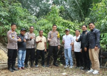 Kapolres Kuansing Bersama Insan Pers Tanam Pohon, Wujudkan Green Policing Peduli Lingkungan