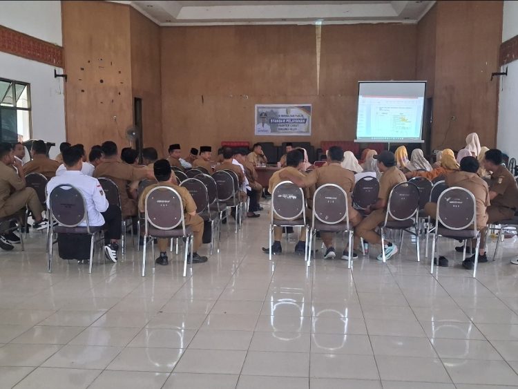 Diskusi Standar Pelayanan di Kecamatan Singingi Hilir