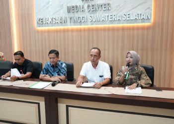 KEJATI SUMSEL KEMBALI TETAPKAN TERSANGKA DUGAAN TIPIKOR PEMBERIAN FASILITAS PINJAMAN KREDIT DARI SALAH SATU BANK PEMERINTAH KEPADA  PT. BSS DAN PT. SAL