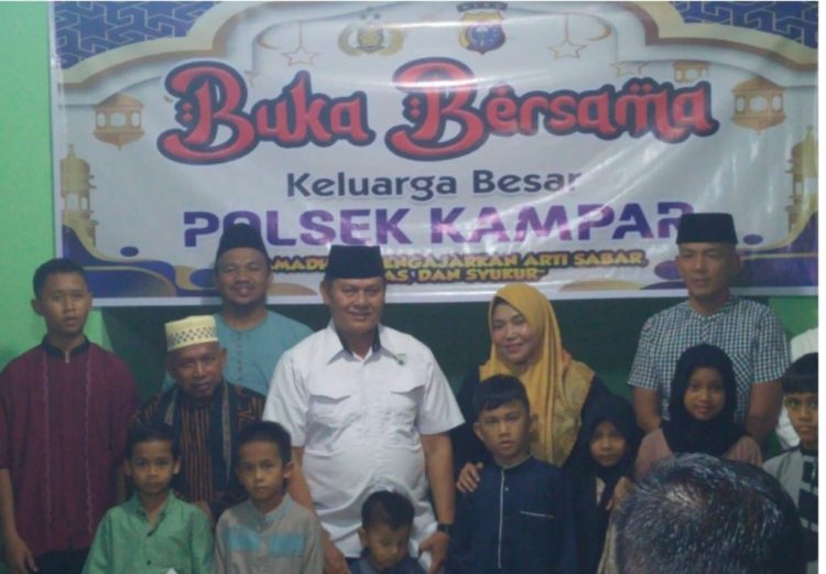 Polsek Kampar Gelar Buka Puasa Bersama Anak Yatim dan Awak Media