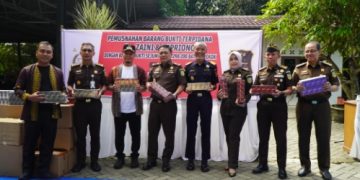 Kejati Riau Memusnahkan Rokok Ilegal Sebanyak 22.289.200 batang Merupakan Rampasan Negera ini kronologinya