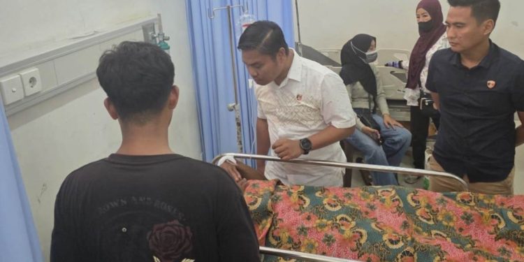 Empati di Tengah Tugas, Kasat Reskrim Polres Siak Jenguk dan Apresiasi Keberanian Korban