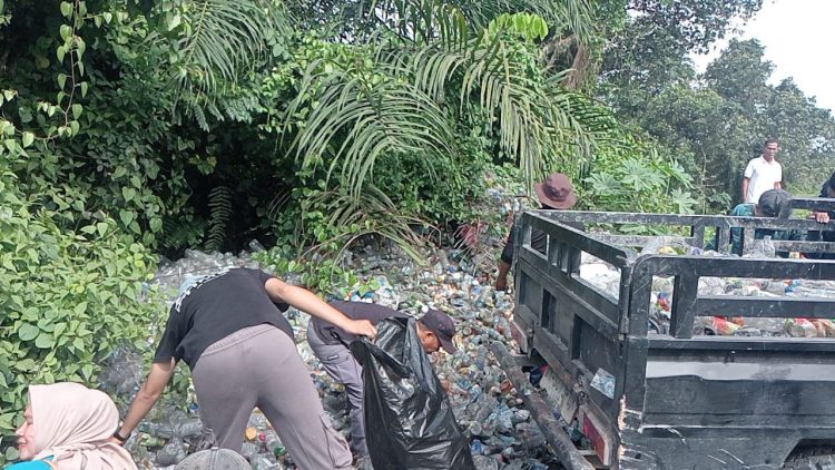 Aksi Bersih Lingkungan Dilaksanakan di Wilayah Singingi Hilir