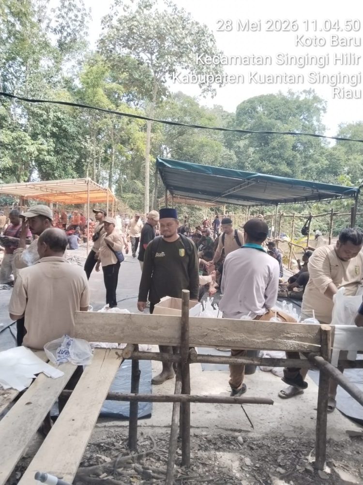 Warga Desa Koto Baru Singingi Hilir Sembelih 89 Sapi Kurban di Idul Adha 1447 H