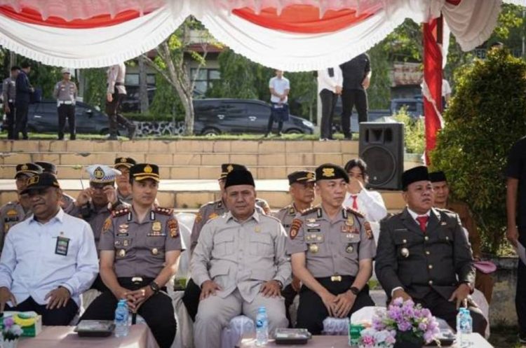 Pengukuhan Satgas Anti Narkoba Kuansing,  di Lapangan Apel Kantor Bupati Kuansing