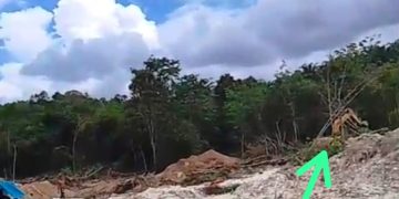 Sewa Lahan Capai Rp. 300. Juta, Excavator Milik Dekri Beraktivitas untuk PETI di Petapahan Guntor