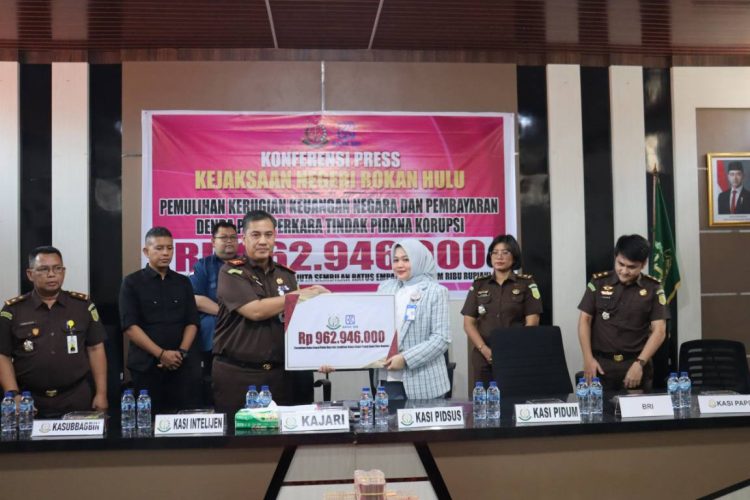KEJARI ROHUL ADAKAN GIAT PEMULIHAN KERUGIAN KEUANGAN NEGARA DAN PEMBAYARAN DENDA PADA PERKARA  TINDAK PIDANA KORUPSI