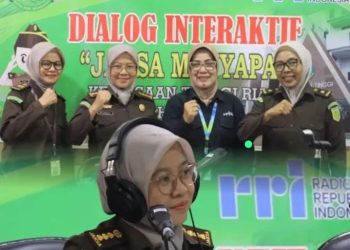Kejaksaan Tinggi Riau melalui Bidang Intelijen melaksanakan Dialog Interaktif “Jaksa Menyapa” di PRO 1 RRI