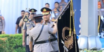 Panji Tribrata Diserahkan, Tongkat Estafet Kepemimpinan Polri Beralih ke Jenderal Suyudi
